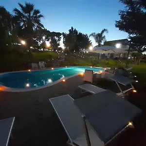 https://luxury-bnb-le-rocce.sicilyhotelsitaly.net