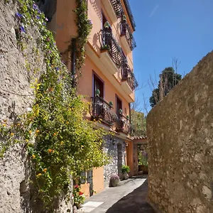 https://bb-re-taormina.sicilyhotelsitaly.net